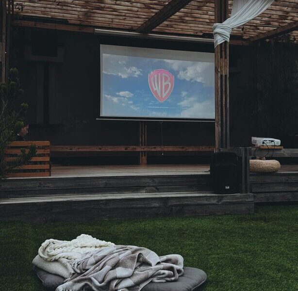 How to Plan a Perfect Screen-Light Evening at Home